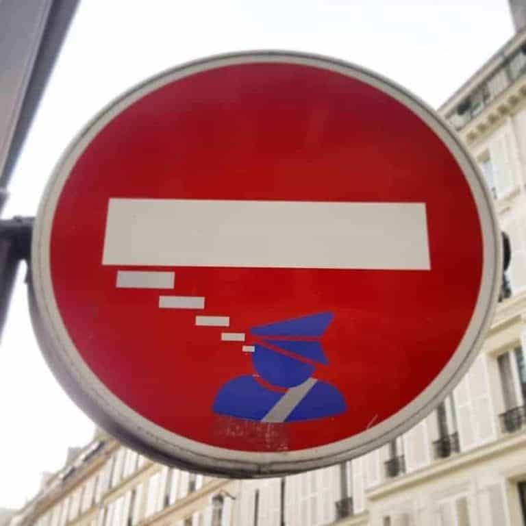 « Penser interdit » : sujet possible du bac philo – Streetart par Clet Abraham, Paris